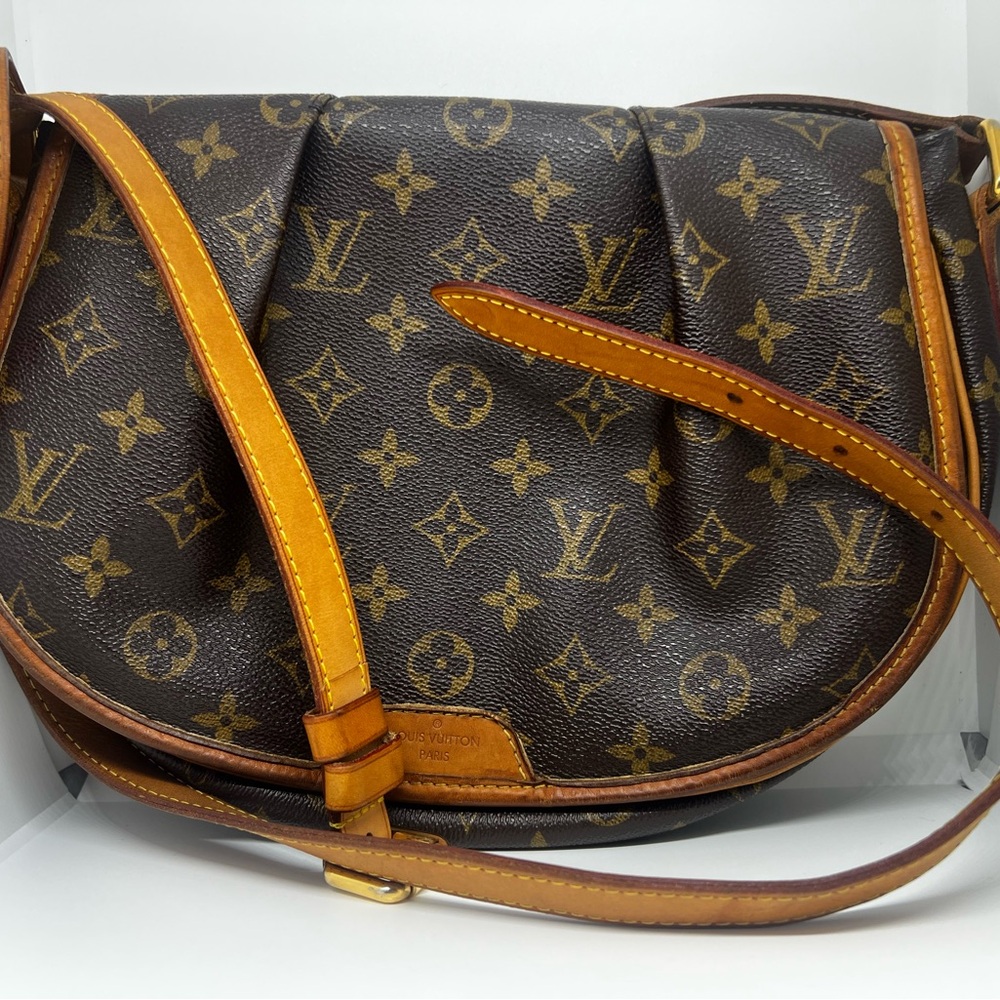 Louis Vuitton Menilmontant PM